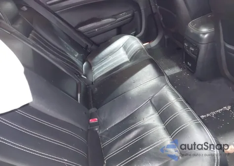 2015 Chrysler 300 300S z USA, uszkodzony, nr VIN 2C3CCABG9FH898885